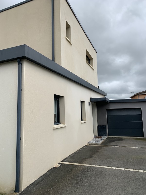 Façade éclatante à Caraman